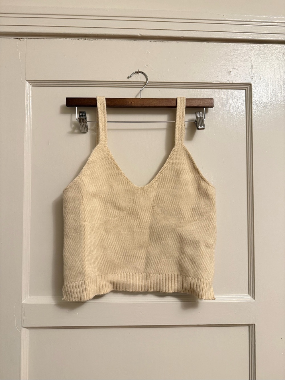 Zara Cream Knit V-Neck Tank Top - Women's Sleeveless Sweater